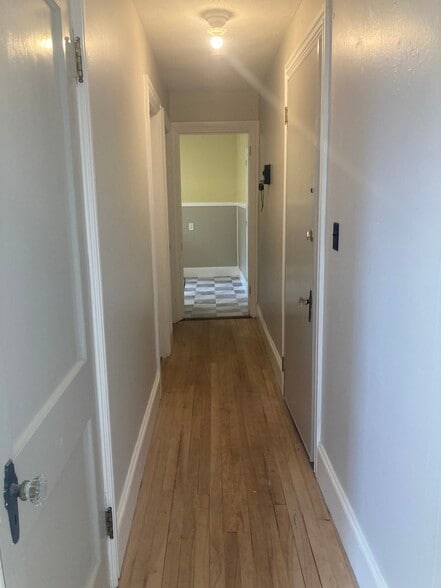 Hallway - 291 French St