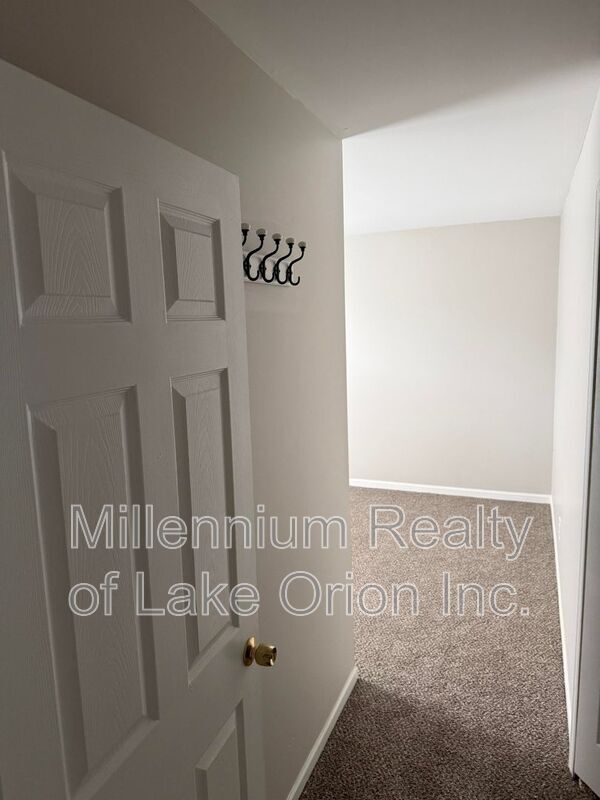 Building Photo - 1106 Oak Valley Dr