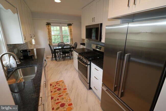Building Photo - 6113 Dunleer Ct