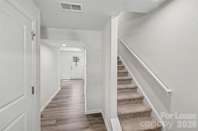 Building Photo - 6042 Cutwater Cir