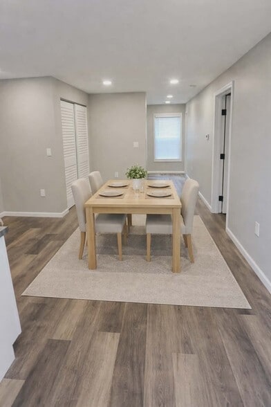 dinning room - 1 Holding Ln