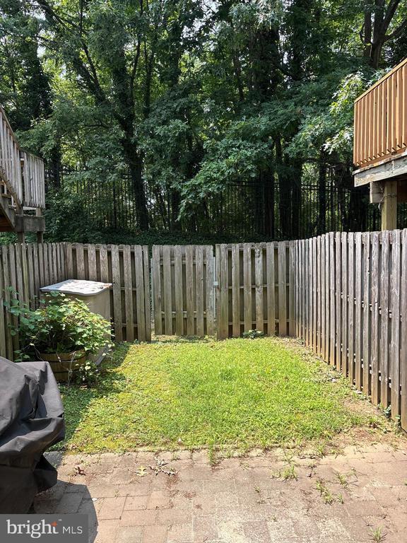 Building Photo - 6850 Ducketts Ln