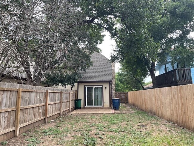 Building Photo - 8603 Fathom Cir