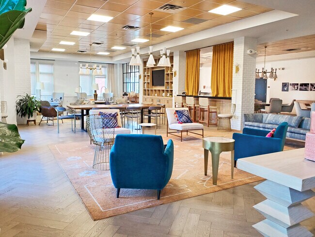 Common Work Area - 3401 Arapahoe Ave