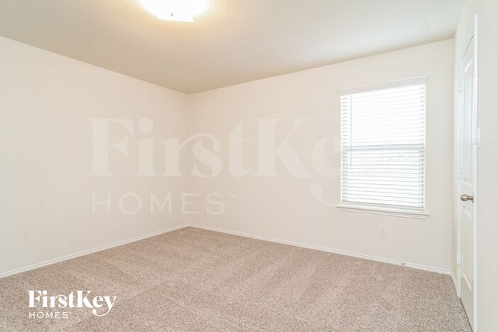 Building Photo - 1045 N Churchill Dr