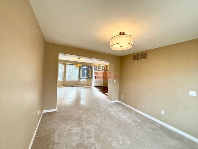 Building Photo - 1031 Surlyn Ct