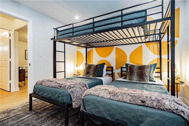 Building Photo - 1414 S 3rd St