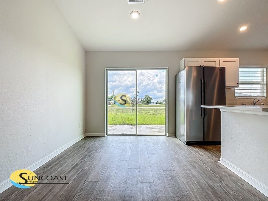 Building Photo - 15720 SW 35th Court Rd