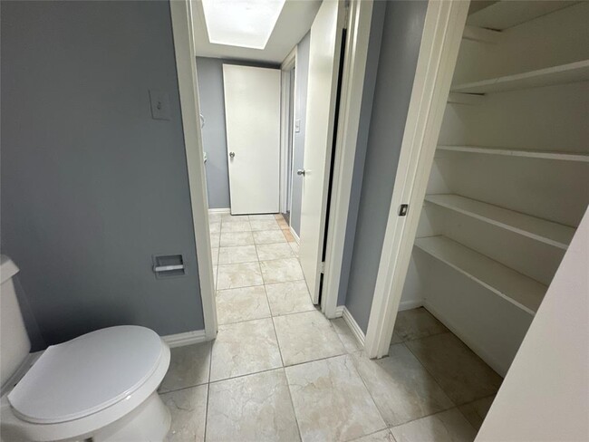 Building Photo - 12011 Carriage Ridge Ct