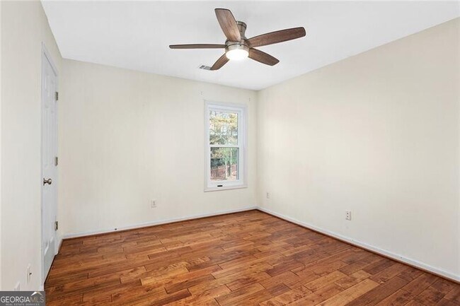 Building Photo - 560 Kimball Crest Ct