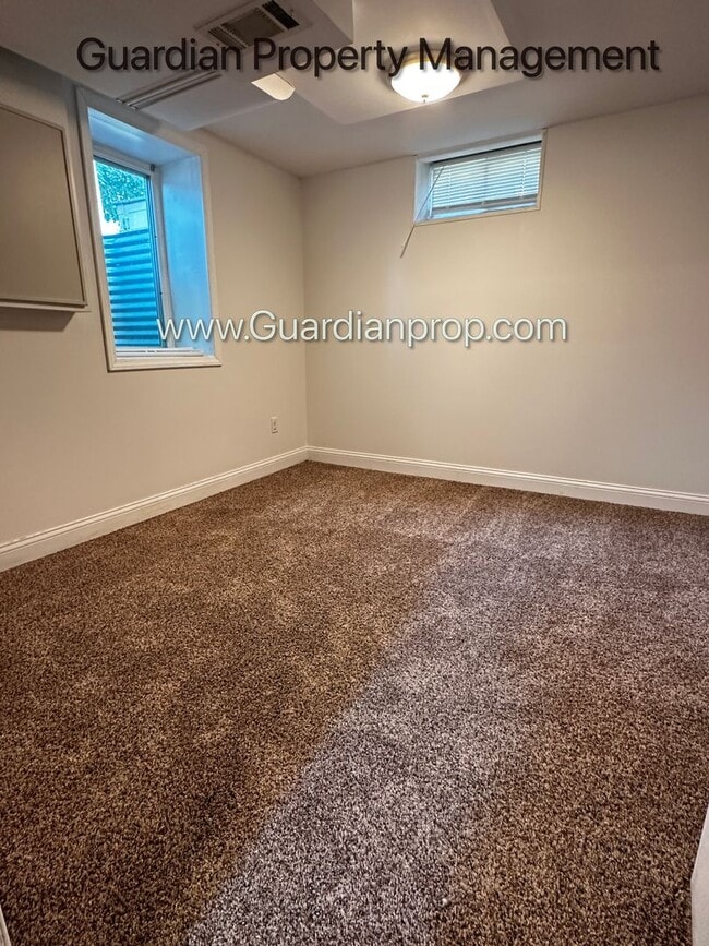 Building Photo - St Louis Park Single Family Home, 2 Baths, Office, Newly Finished Hardwood Floors
