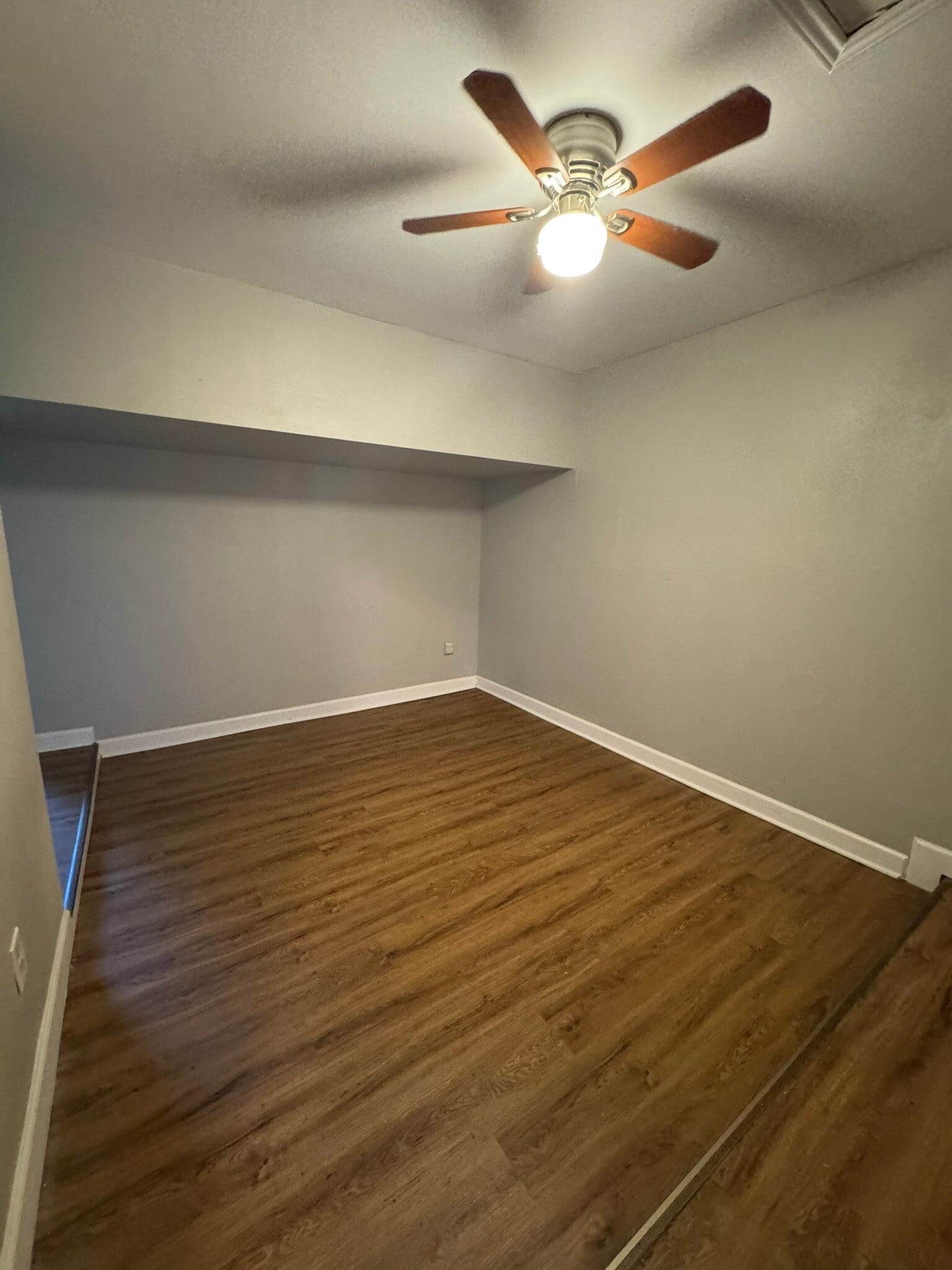 Bedroom 1 - 6931 Grapevine Lk
