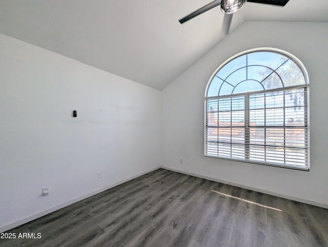 Building Photo - 4601 N 102nd Ave