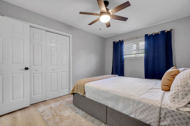 Building Photo - 218 Cactus St