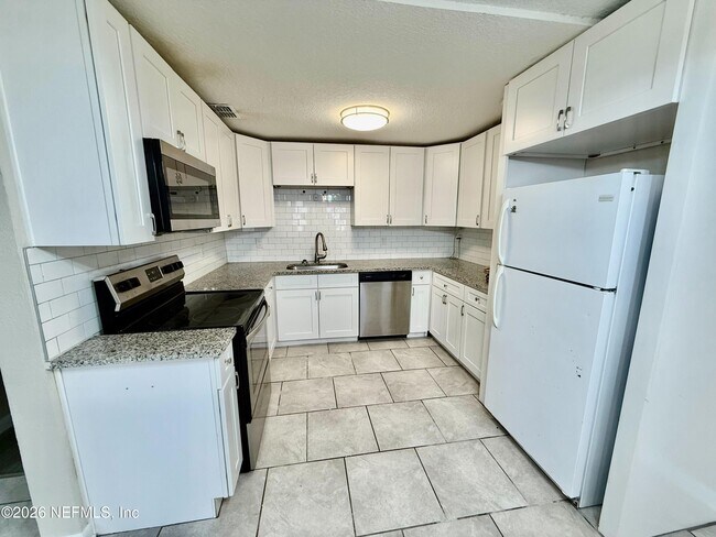 Building Photo - 1354 Stimson St