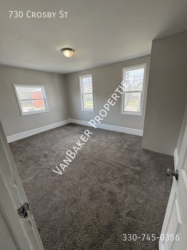 Building Photo - 730 Crosby St