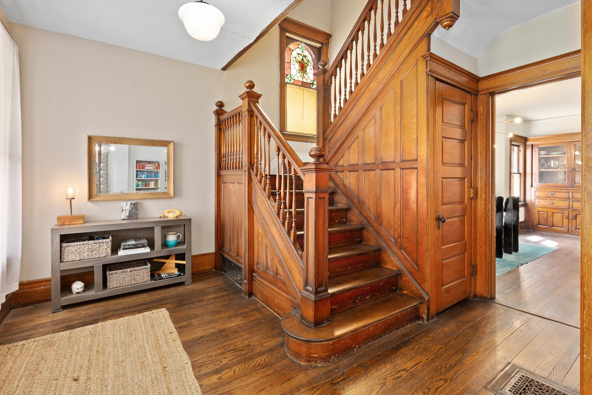 Building Photo - 1531 Vinewood St