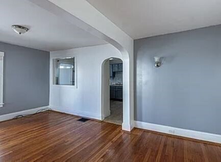 Building Photo - 260 Phillips Ave