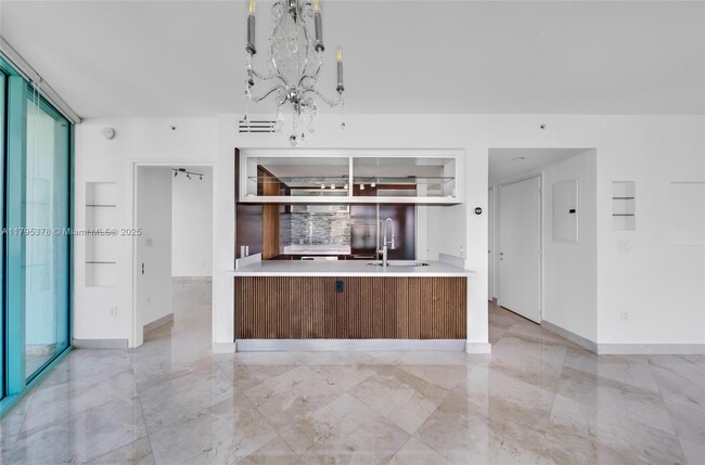 Building Photo - 6000 Indian Creek Dr