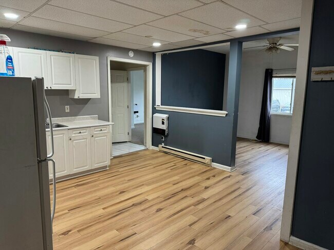 Building Photo - 7376 N Bergen Rd