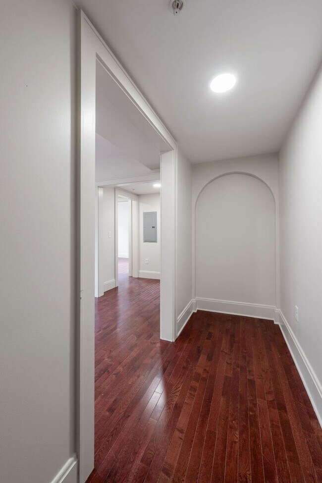 Building Photo - Coming Soon: 2BR Apartment – ETA 10/1/25