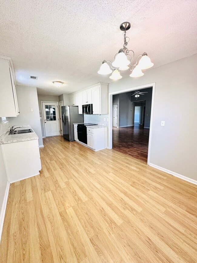 Building Photo - 714 Lindsey Brooke Trace - MOVE IN SPECIAL