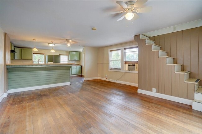 Building Photo - 4517 Field Ave