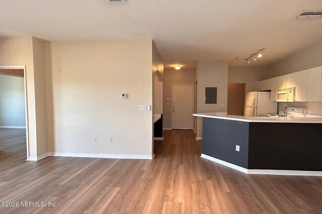 Building Photo - 540 Florida Club Blvd