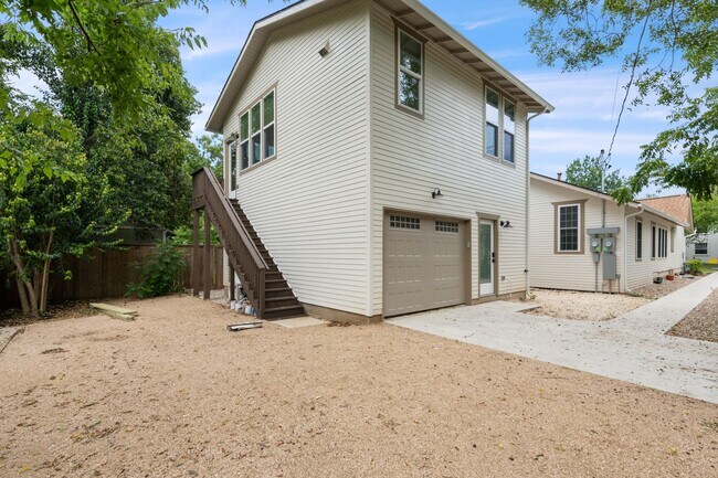 Building Photo - 4416 Rosedale Ave