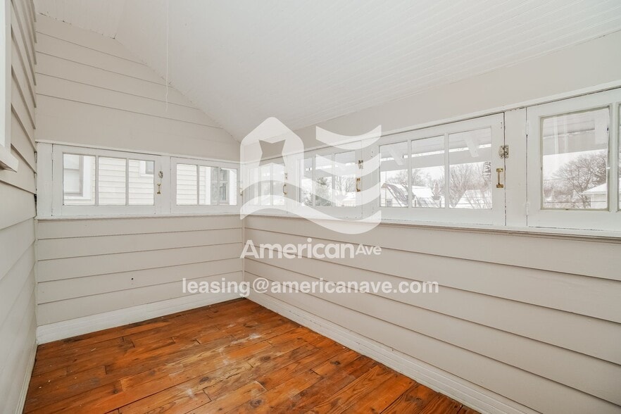 Building Photo - 2418 Georgetown Ave