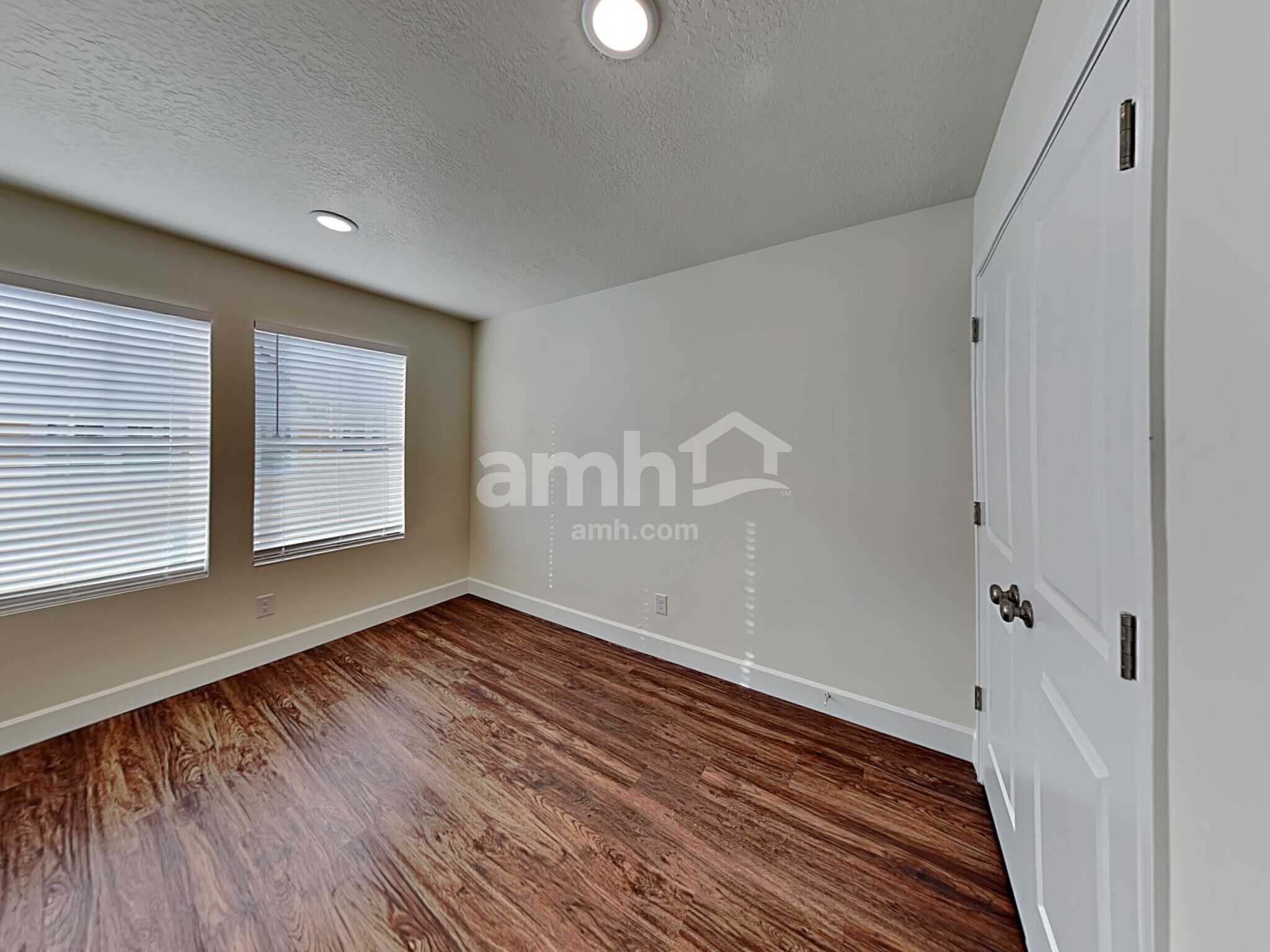 Building Photo - 6041 W Copperhawk Dr