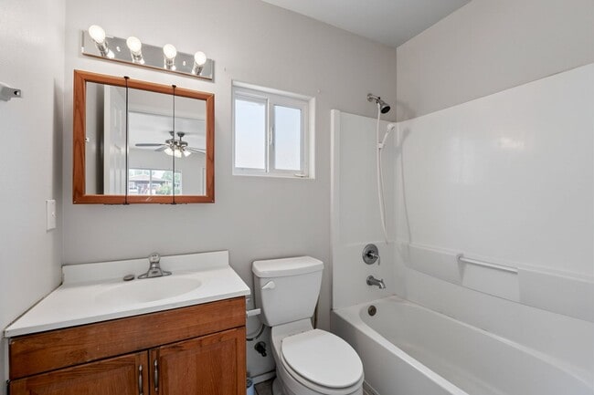 Building Photo - Spacious 4 Bedroom Home with 3 Full Baths & Large Fenced Yard