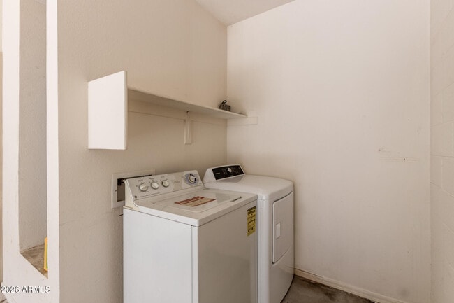 Building Photo - 1886 E Don Carlos