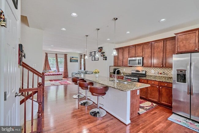Building Photo - 7863 River Rock Way