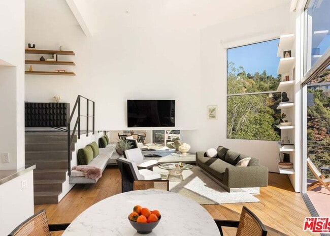 Building Photo - 2500 Zorada Dr