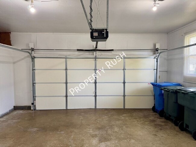 Building Photo - 7339 Brookside Dr