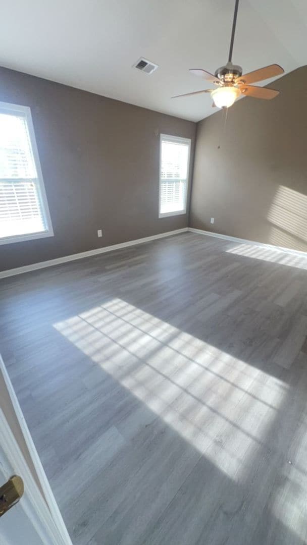 Building Photo - Woodbury 3 BD, 2BA home