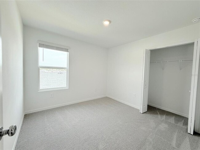 Building Photo - 3809 NE 32nd Ct