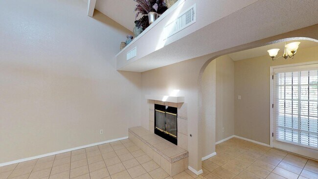 Building Photo - 1108 Coyote Ln