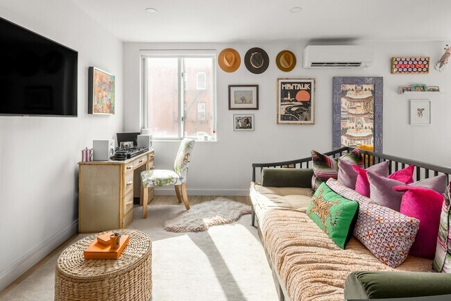 Building Photo - 165 Elizabeth St