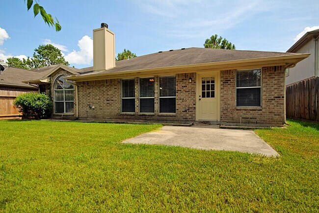 Building Photo - 4935 Linden Pl