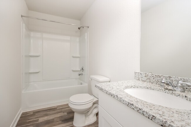 Building Photo - 15614 Briar Forest Dr