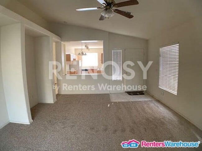 Building Photo - Ideal 3 Br 2 Ba 2 Cg Home Near Loop 303 & Greenway in Surprise!
