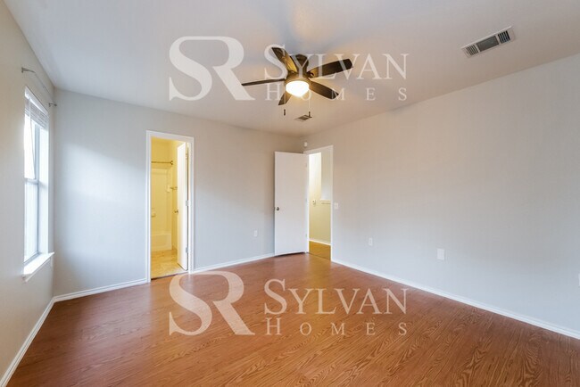 Building Photo - At Last, This Is What You Have Been Searching For!