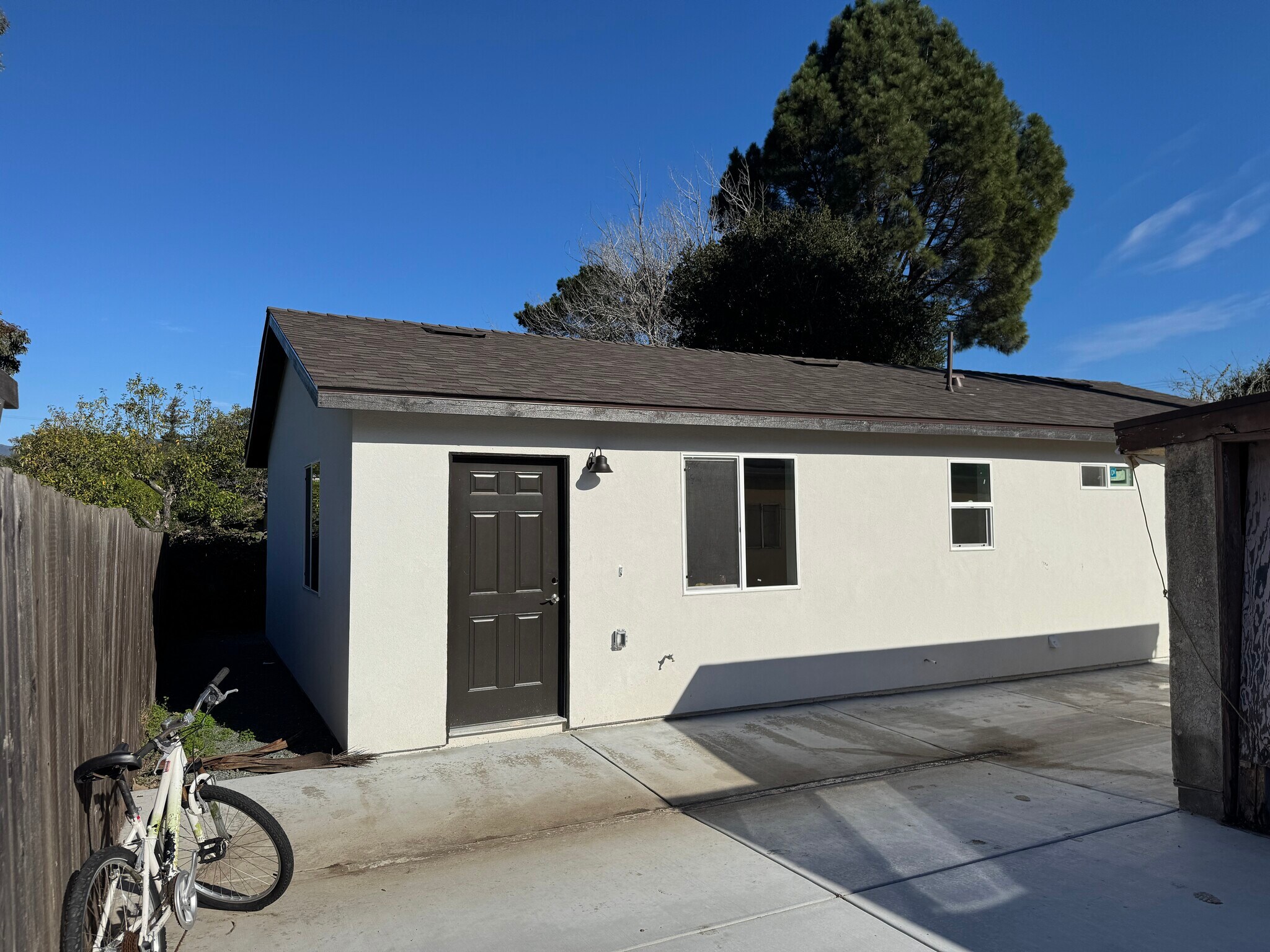 Building Photo - 376 Ramona Dr