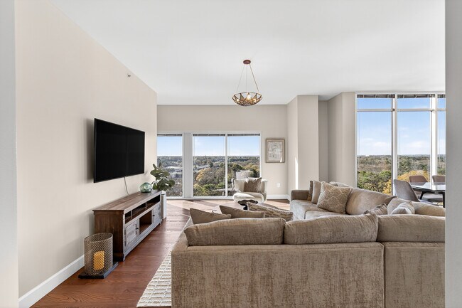 Building Photo - 1820 Peachtree St NW