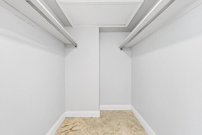 Building Photo - 3003 Terramar St