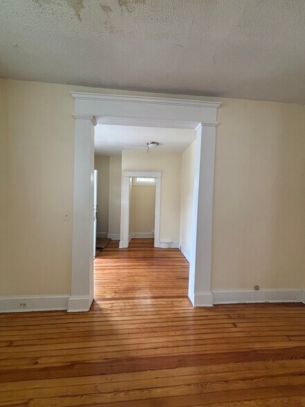 Building Photo - 4301 Kolb Ave