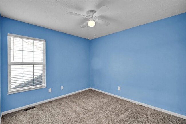 Building Photo - 204 Greenleaf Dr