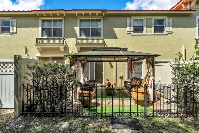 Building Photo - 228 Lake Monterey Cir